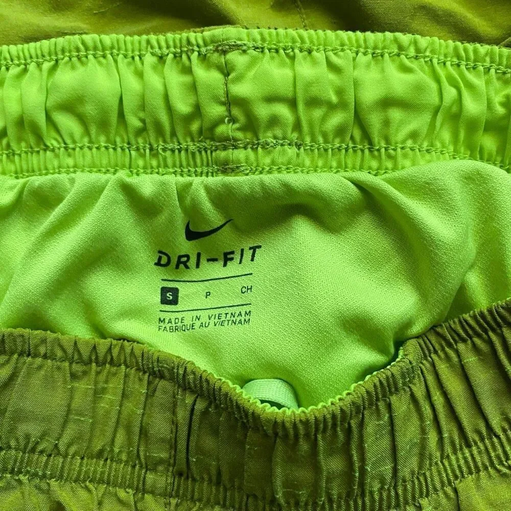 Nike Dri-FIT Tempo Running Shorts Women’s Small Neon Green Lightweight Activewea